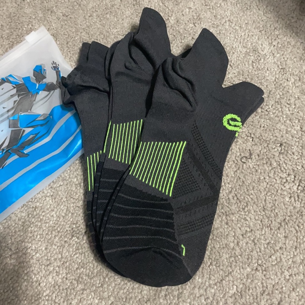 Compression socks NWT - Picture 2 of 4